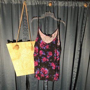 Torrid  Floral Tank (Torrid tub)